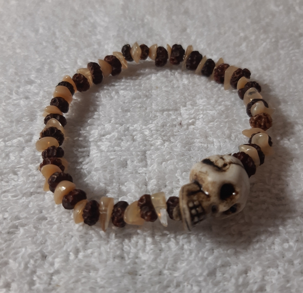 Elastic bracelet